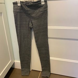 Gap Gapfit gfast gray leggings size Small 🌿